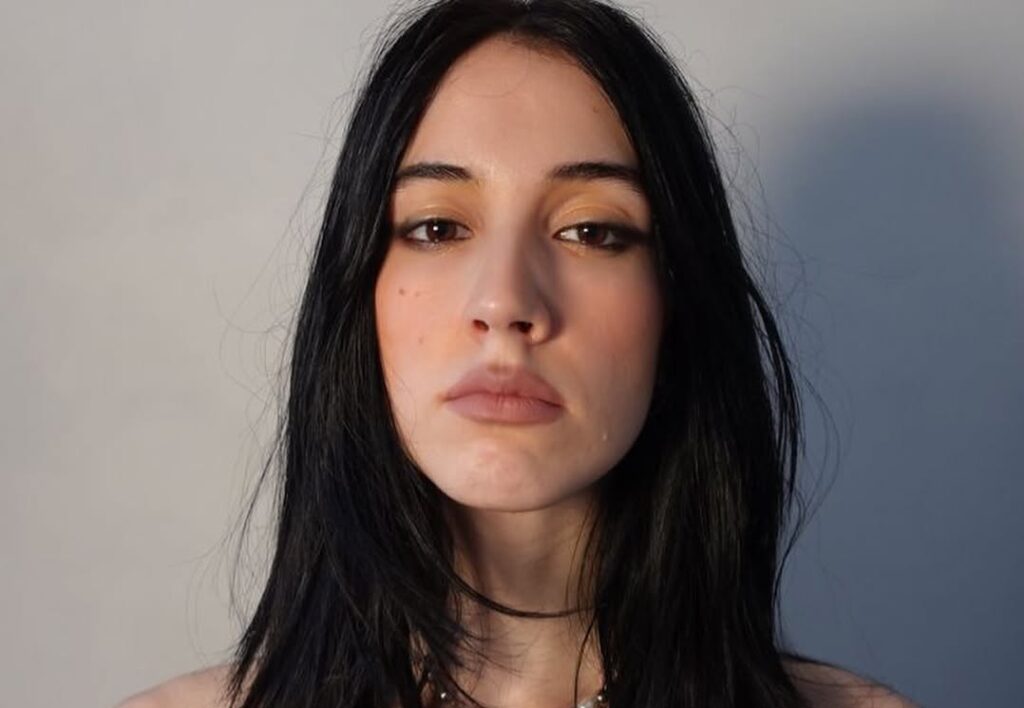 Neferet Exposito: Biography, Age & Career Facts 2025