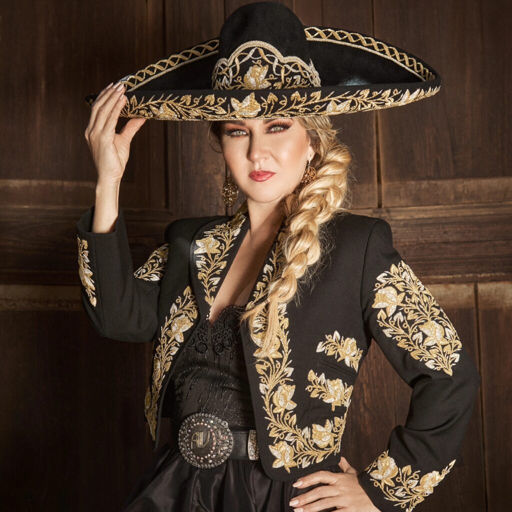 Alicia Villarreal: Bio, Husband, Age, Net Worth & Life 2025