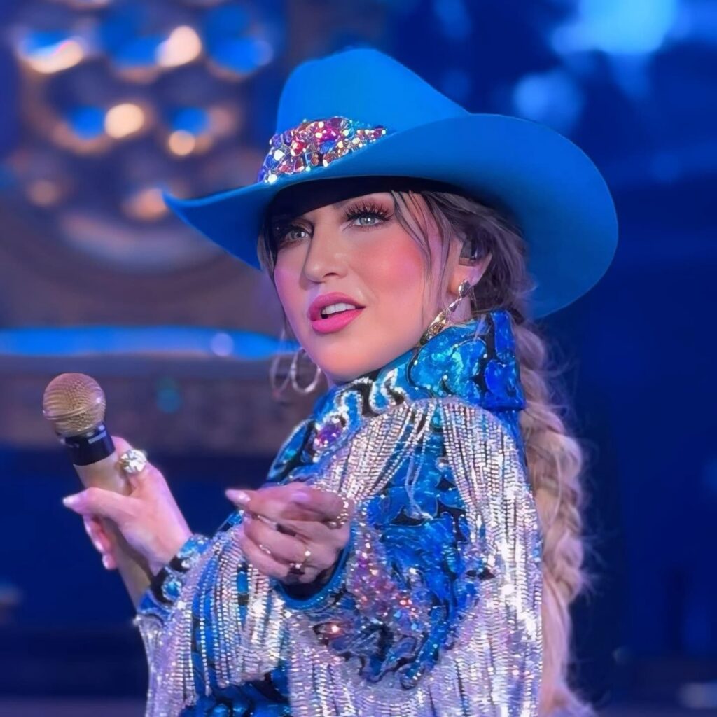 Alicia Villarreal: Bio, Husband, Age, Net Worth & Life 2025 Alicia Villarreal: Bio, Husband, Age, Net Worth & Life 2025